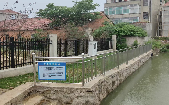 場(chǎng)地小污水處理設備怎么放